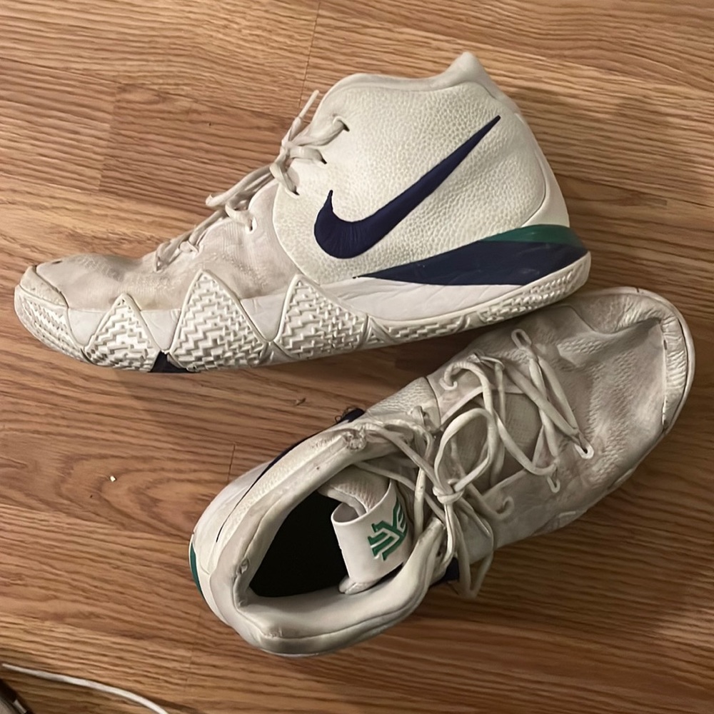 Kyrie Irving 4 Nike Shoes Sz11